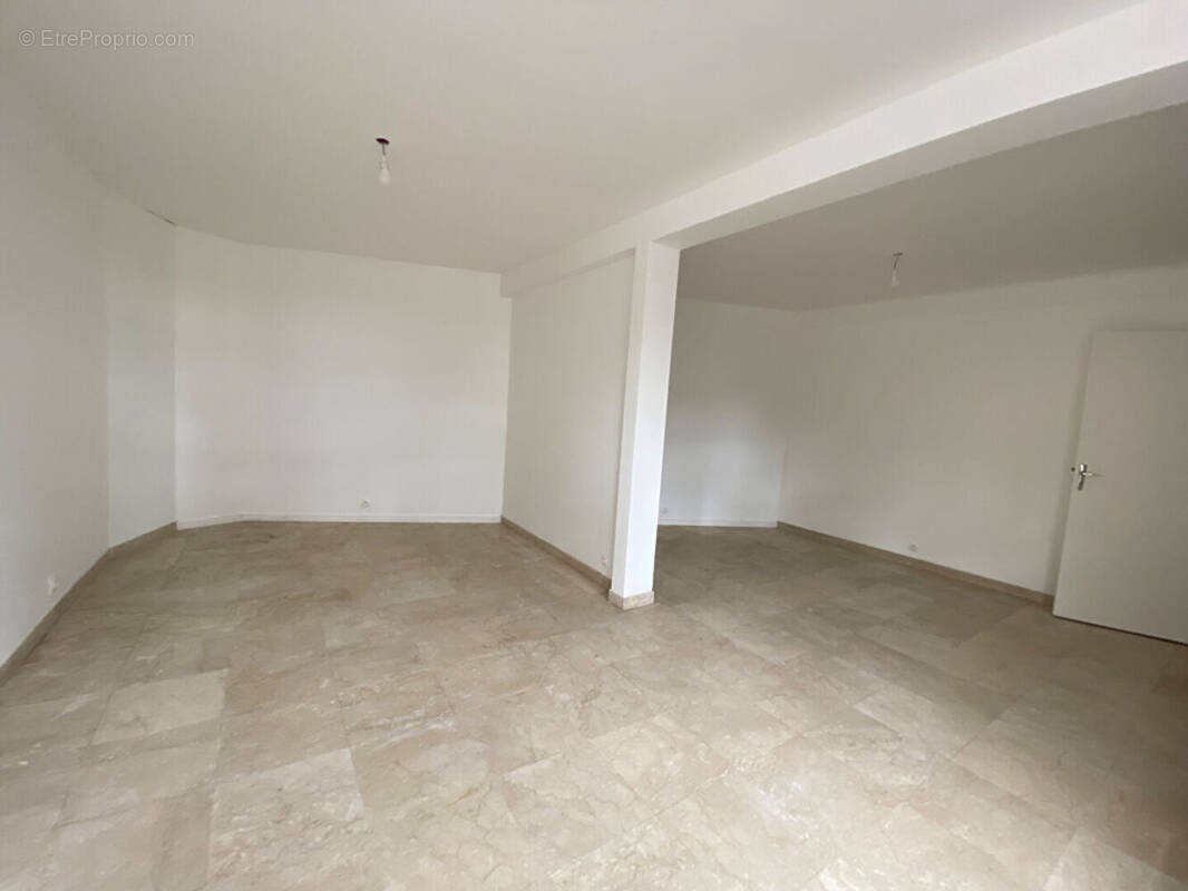 Commerce à FONTENAY-AUX-ROSES