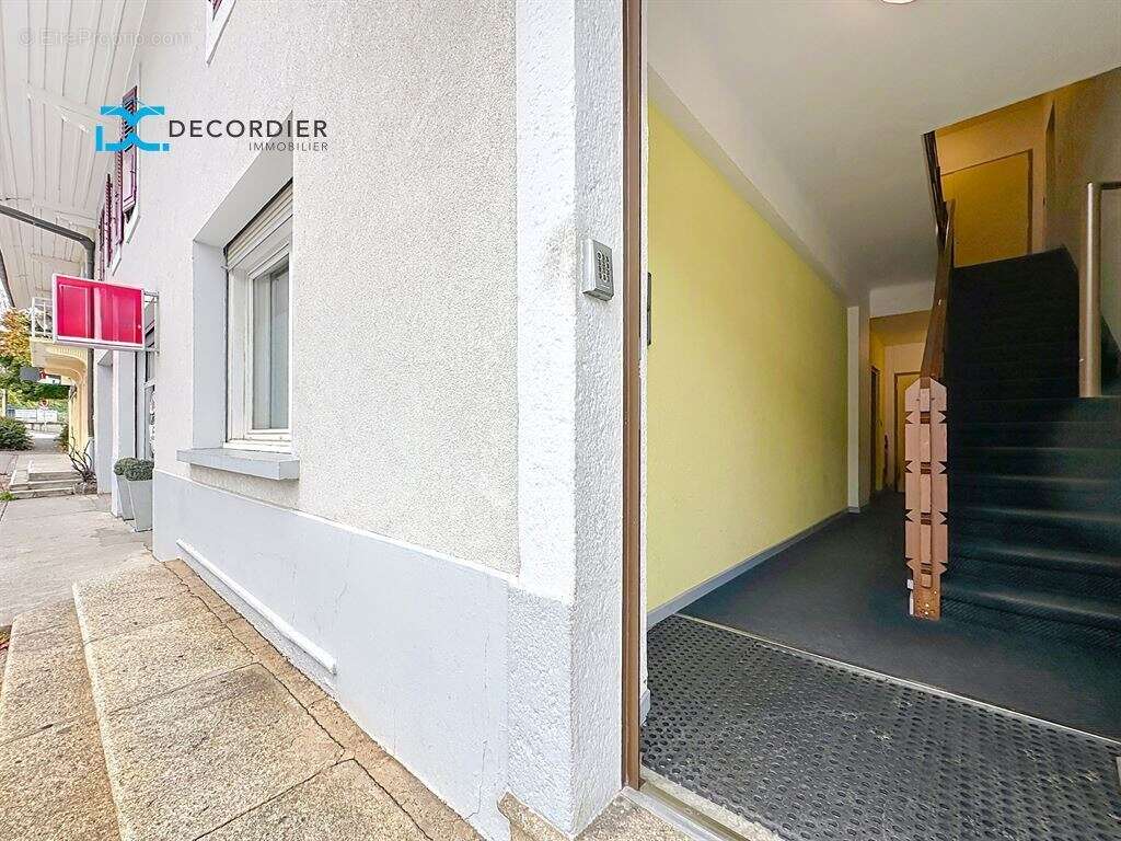 Appartement à NEUVECELLE