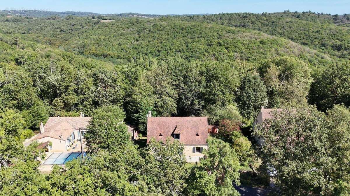 Maison à BEYNAC-ET-CAZENAC