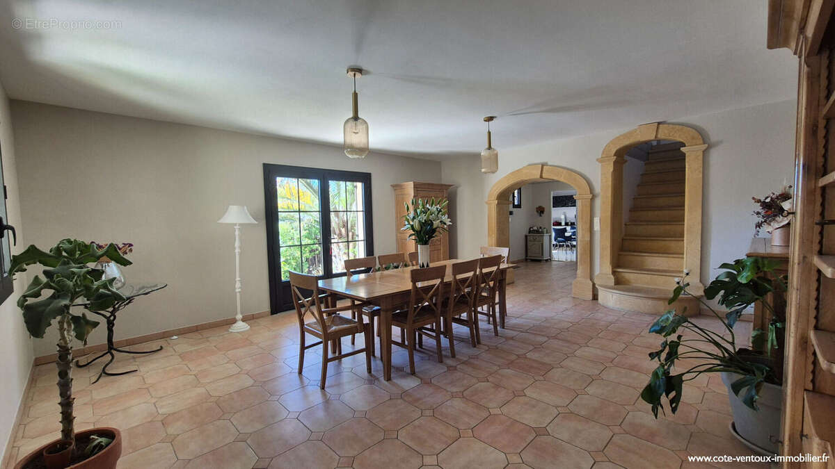 Maison à VACQUEYRAS