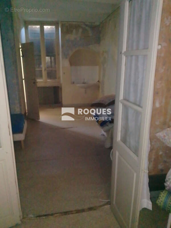 Bedarieux, maison de village 4 chambres, garage, terrasse - photo 11