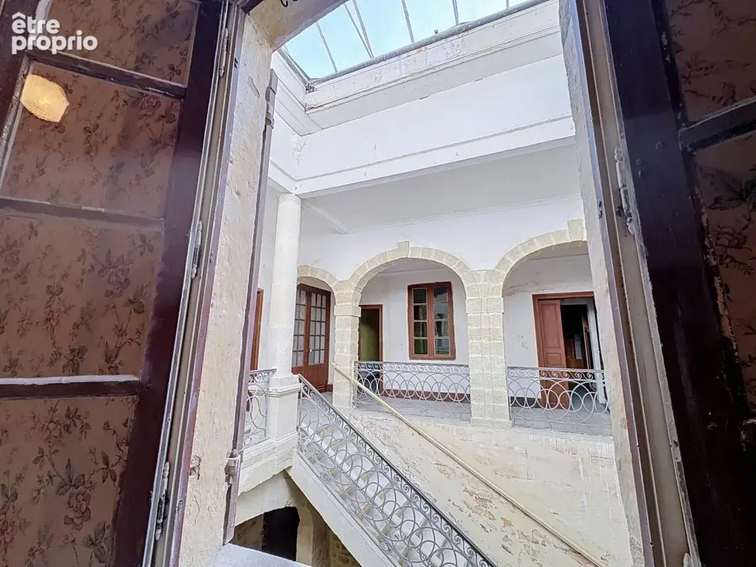 Demeure bourgeoise de 360 m2 patio interieur jardin terrasse - photo 12