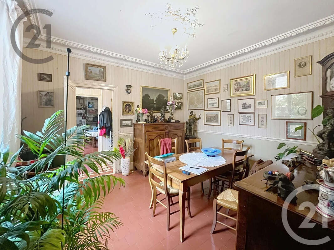 Maison 119 m² à Coulanges-La-Vineuse  - photo 8