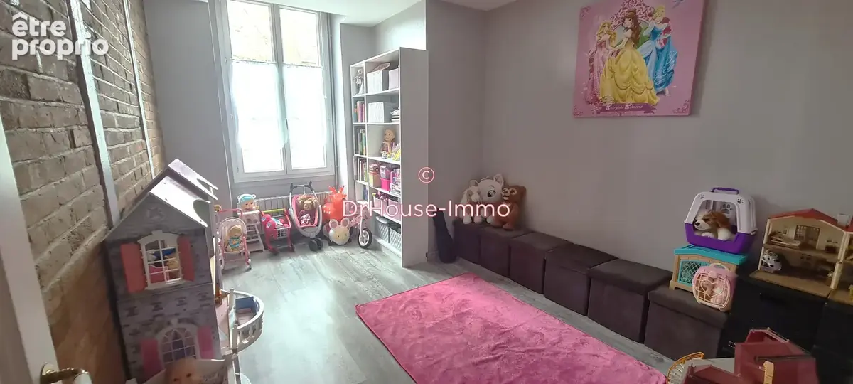 Maison 9 pièces 235 m² à vendre à Chateau-Renard (45220) - photo 15