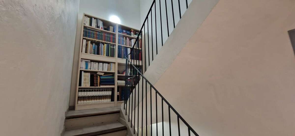 Maison à SAINT-CEZAIRE-SUR-SIAGNE