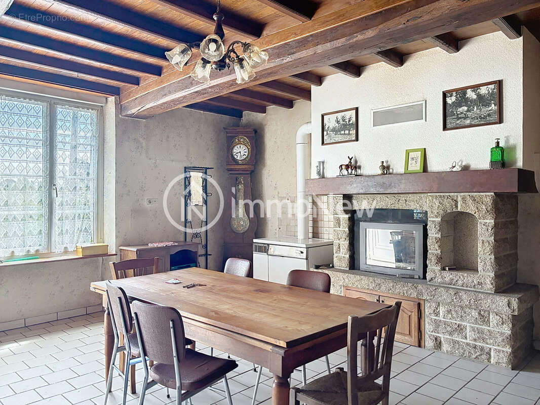 Maison à SOURDEVAL
