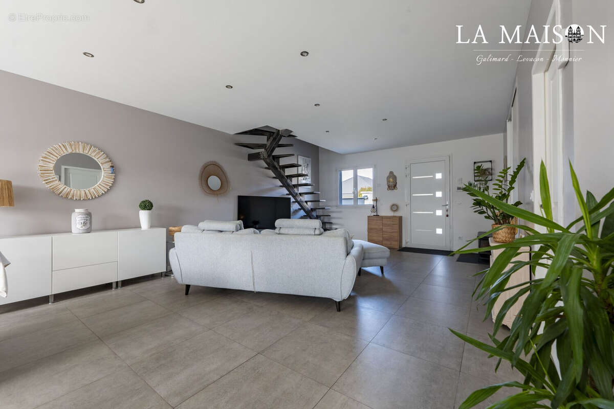 Maison à ARC-SUR-TILLE