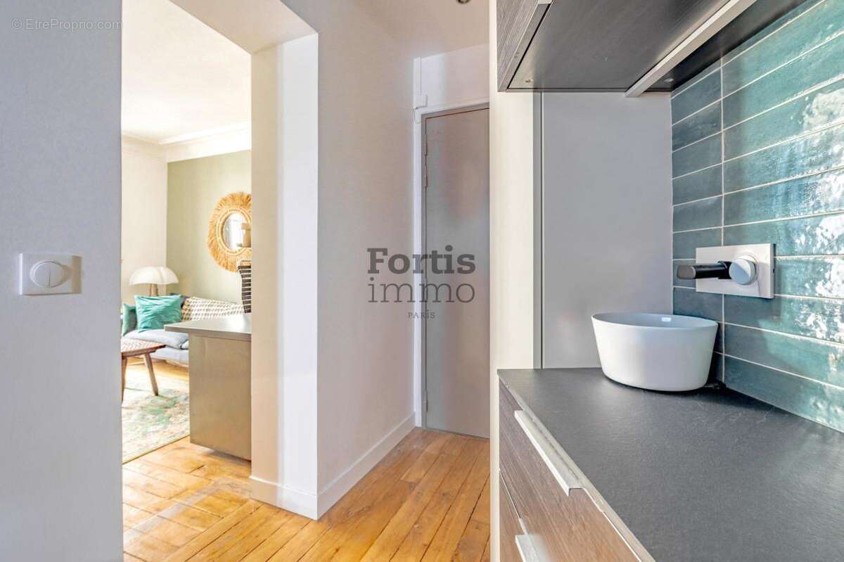 Appartement à PARIS-18E