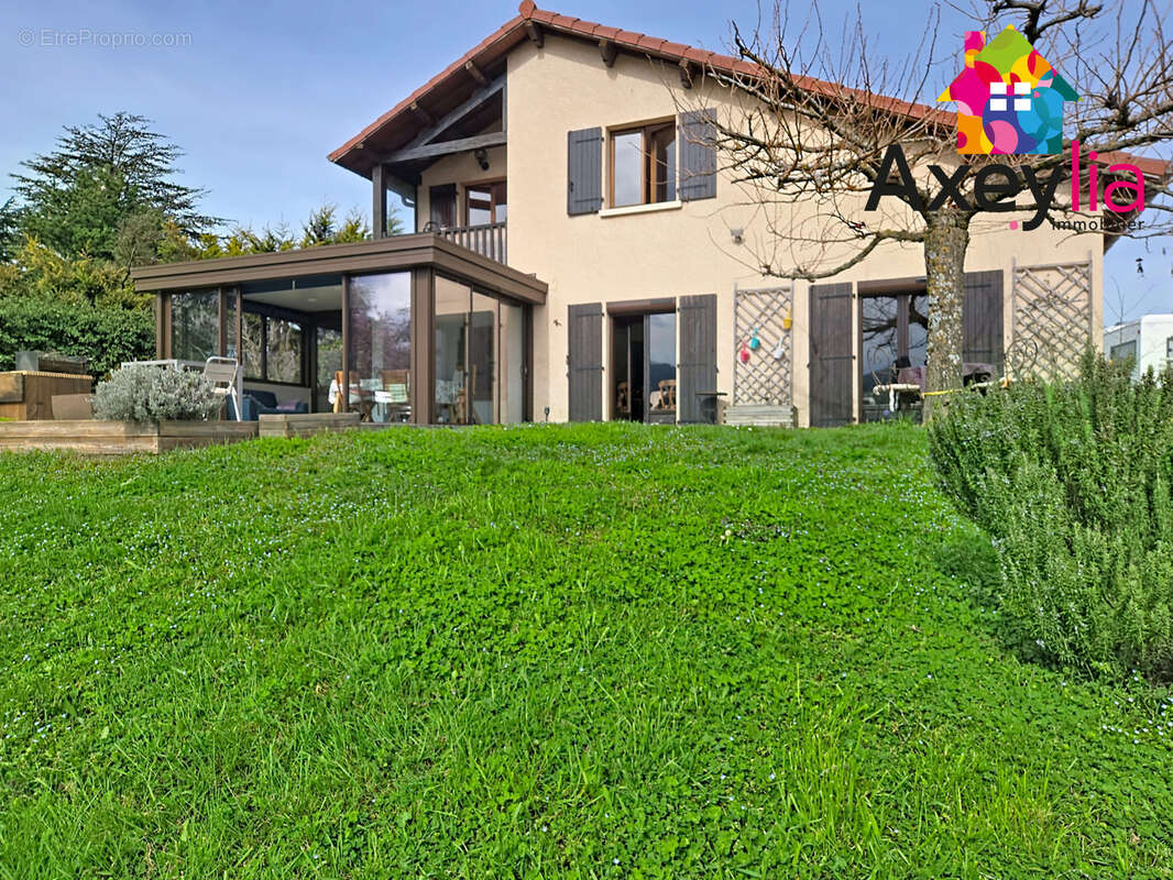 Maison à AMBIERLE