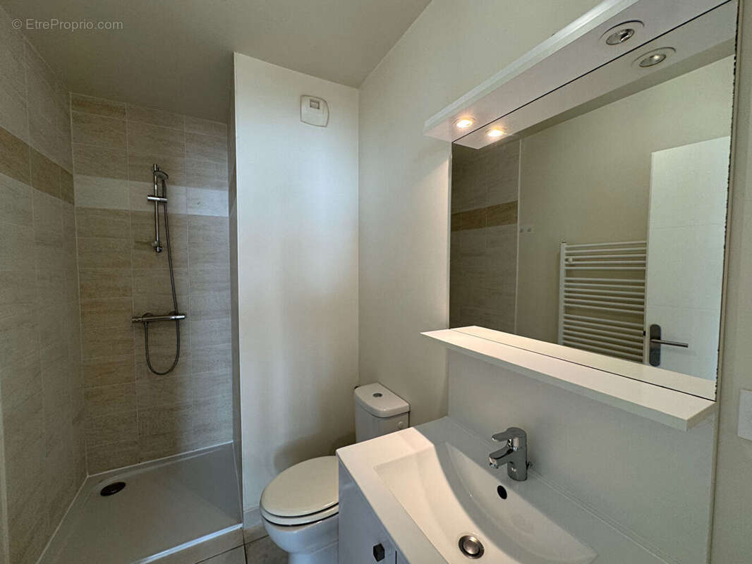 Bordeaux Chartrons / Bassins à Flots - Appartement T5 de 101.45 m² avec terrasse/jardin de 87m² et parking couvert - photo 10