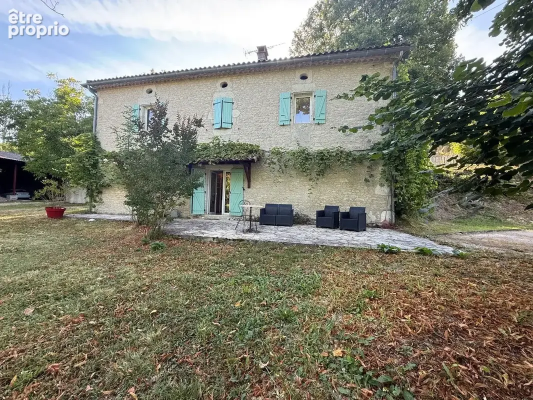 Dans la campagne de Lauzerte - Belle maison en pierre composée de deux logements, idéale pour investissement locatif ou projet m - photo 1