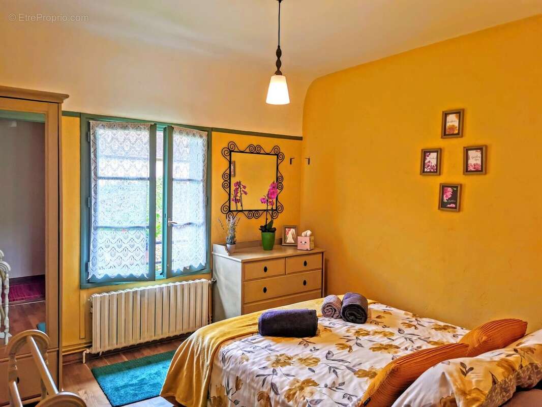 Maison à LES EYZIES-DE-TAYAC-SIREUIL