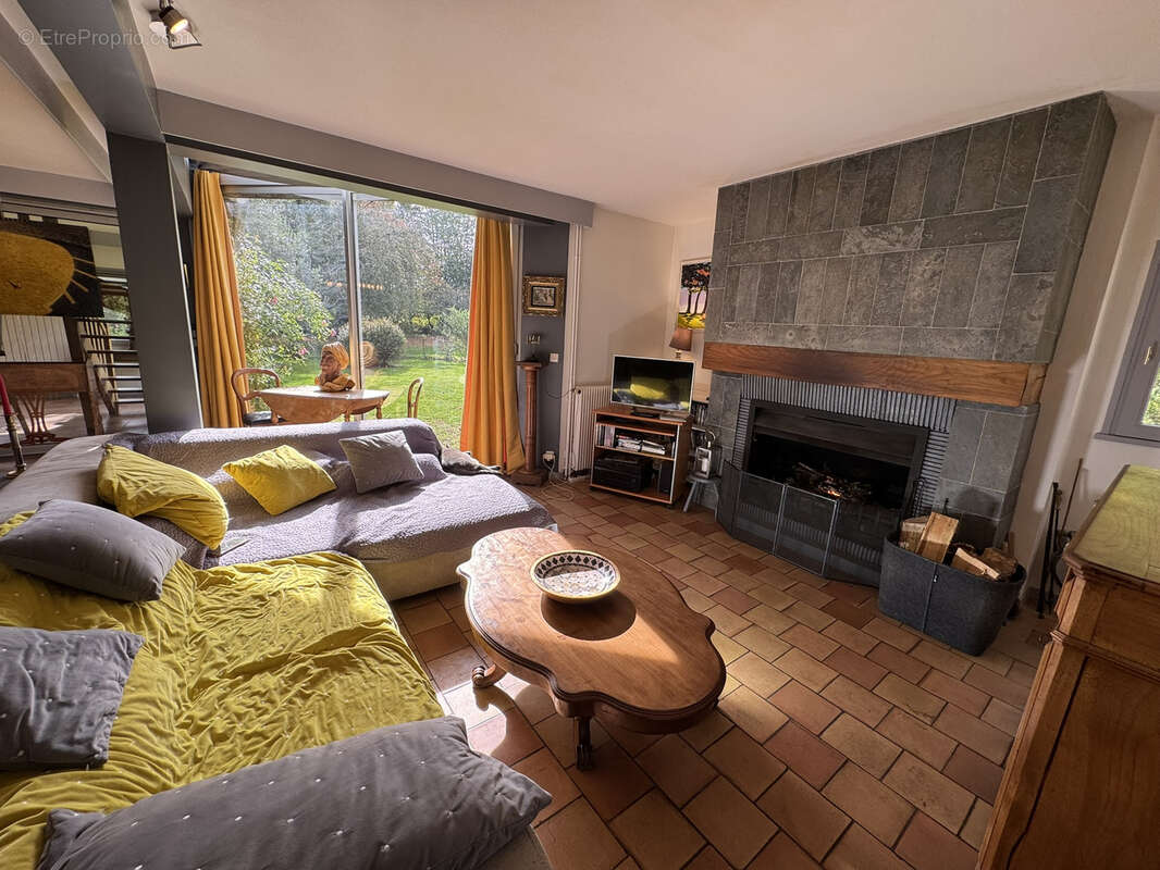 Maison à EQUEMAUVILLE