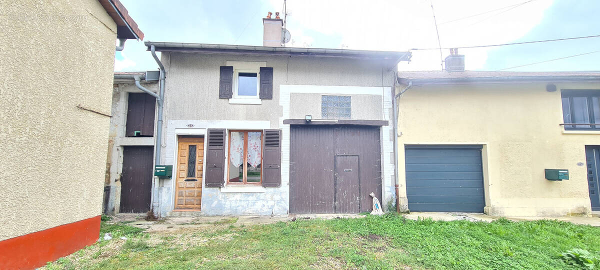 Maison à LINY-DEVANT-DUN