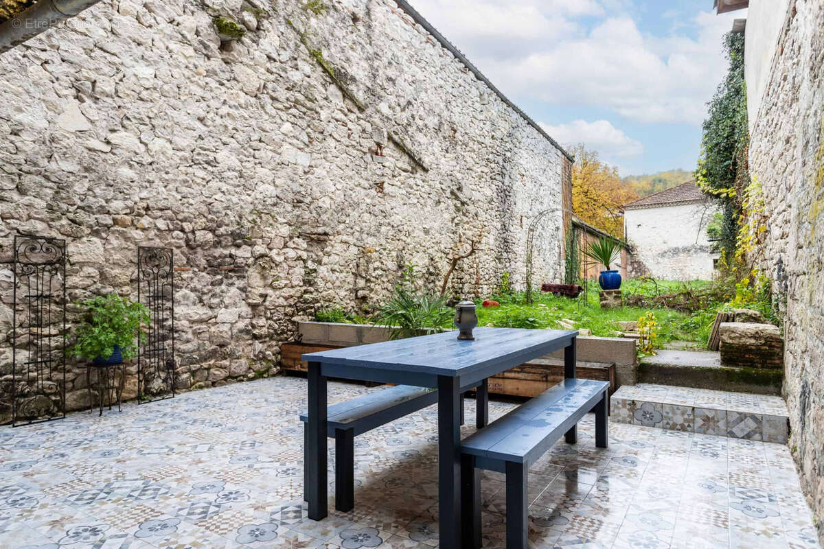 Village property with garden - photo 14