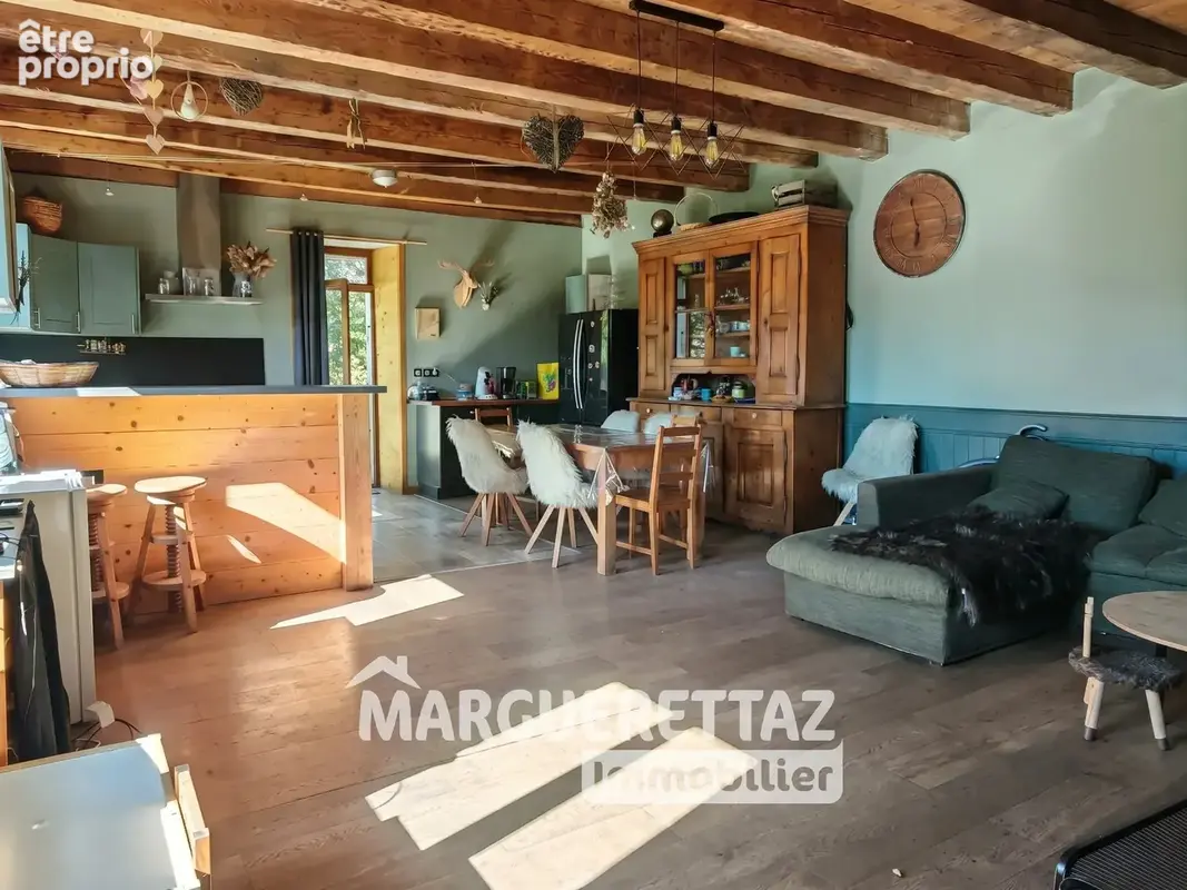 Maison mitoyenne 7 pièces avec jardin – TANINGES - photo 3