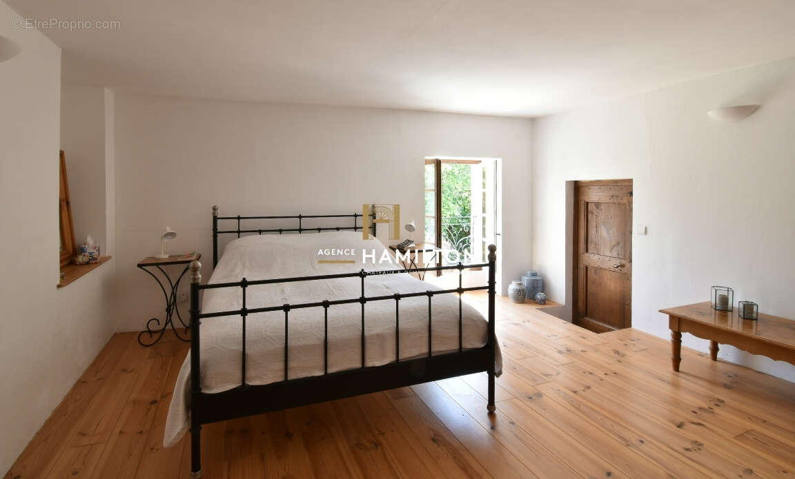 Propriete de campagne du xixe siecle - parc, puits, four a pain, salle polyvalente - photo 10