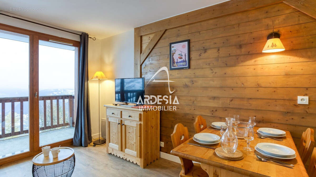 Appartement à LE CHATEL