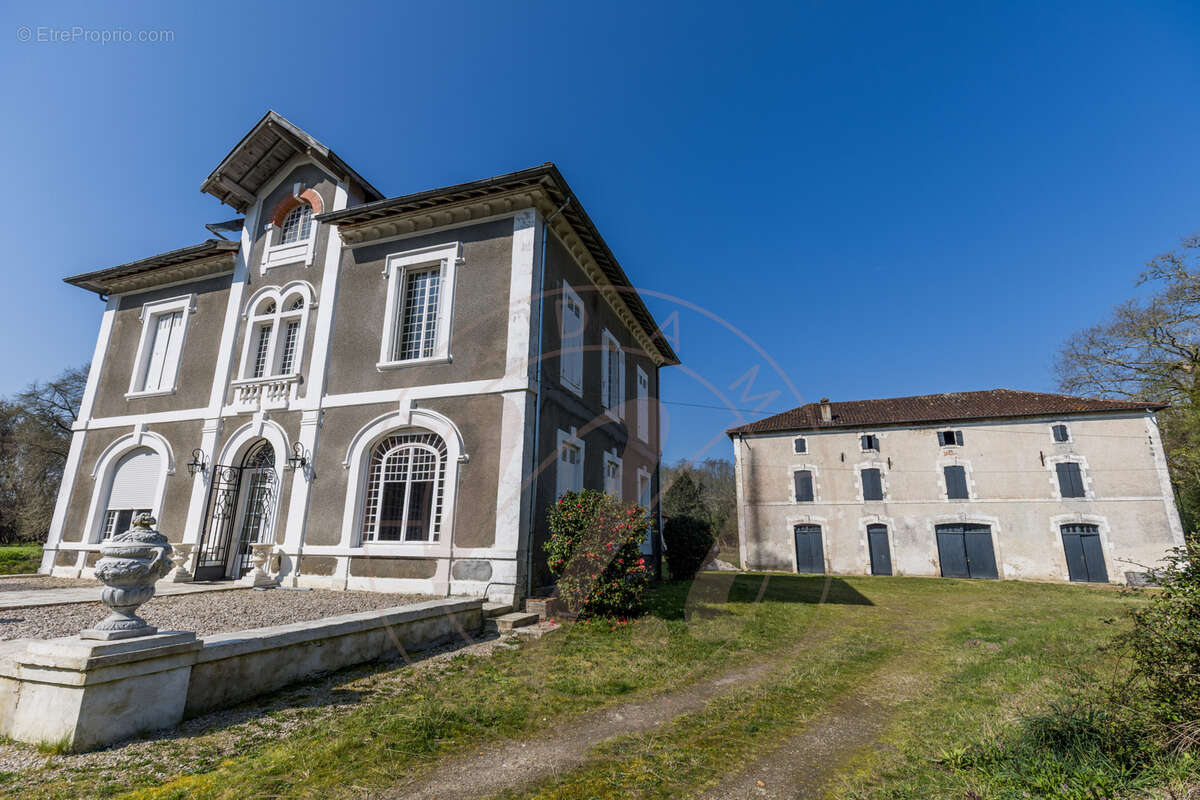 Maison à CAMPAGNE