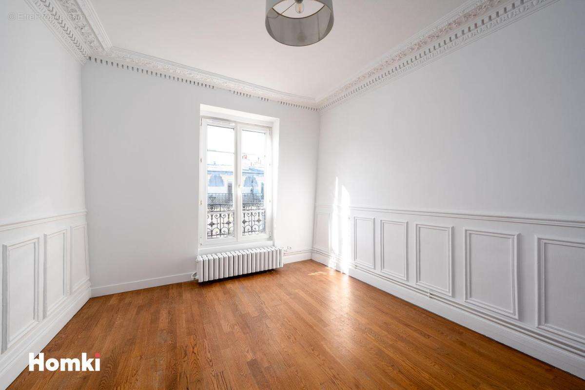 Appartement à PARIS-18E