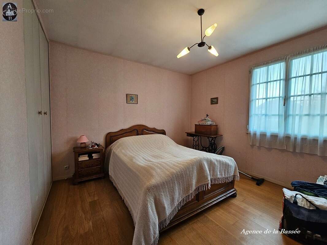 Maison 100 m² à Provins  - photo 8