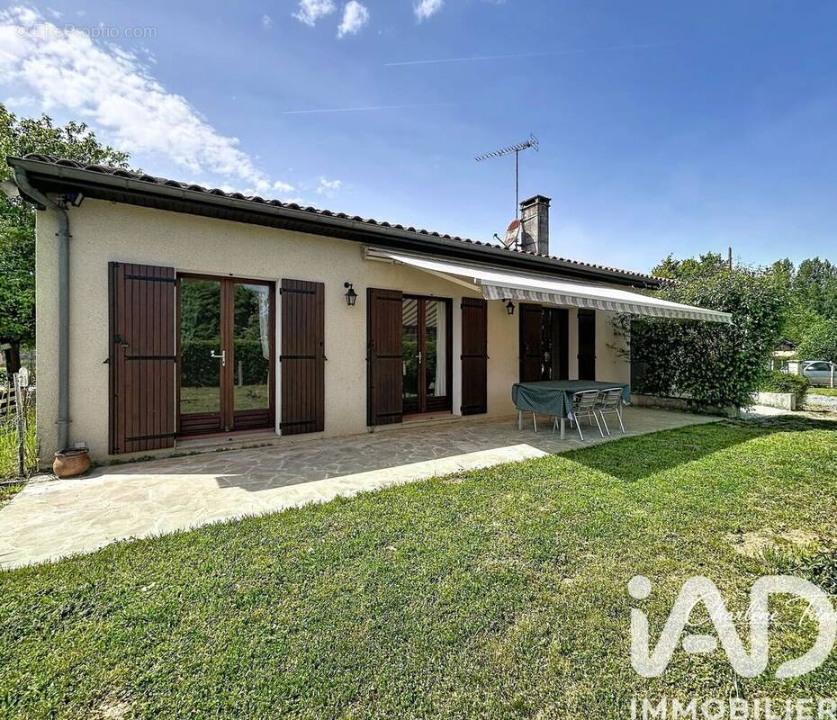 Photo 1 - Maison à MENESPLET