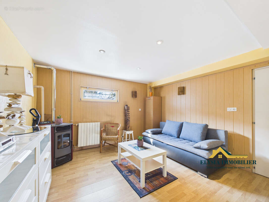 Maison à VILLECEY-SUR-MAD