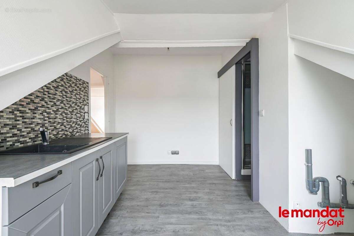 Appartement à SAINT-BRICE-COURCELLES