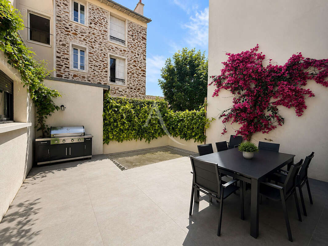 Maison à NOGENT-SUR-MARNE
