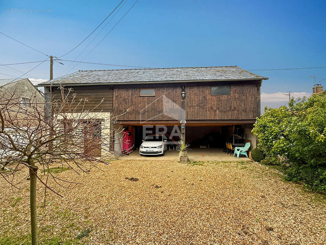 Maison à CHARMONT-EN-BEAUCE