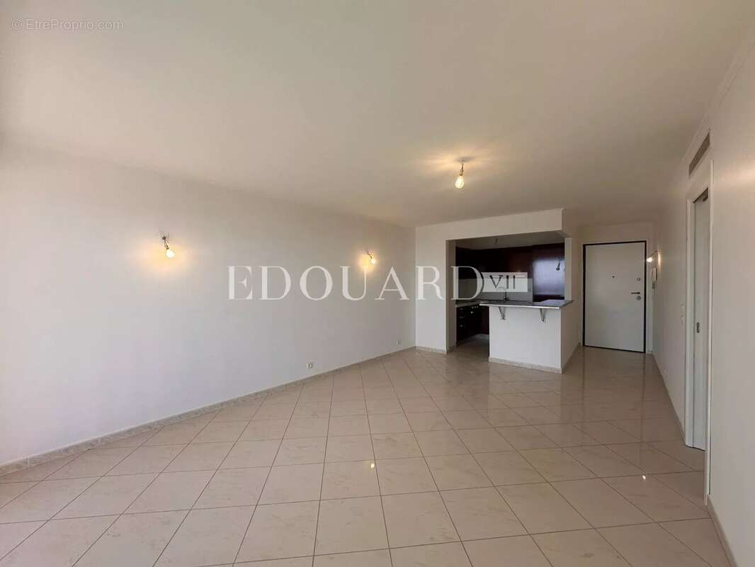 Appartement à CAP-D'AIL