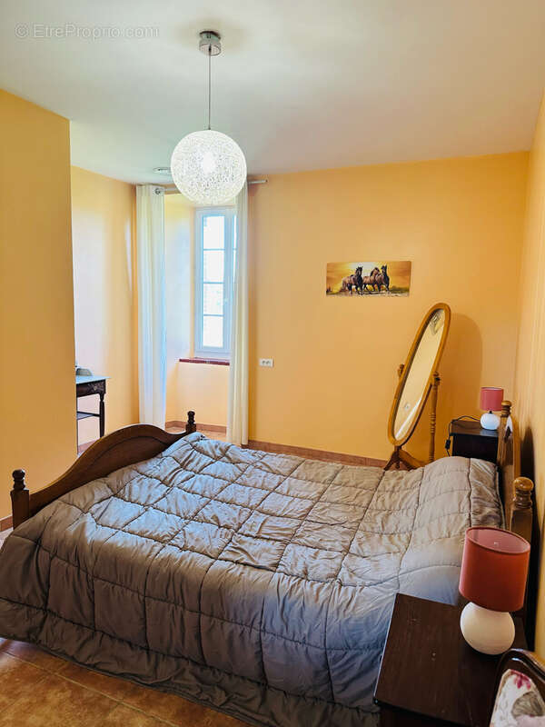 Maison à MONBRUN