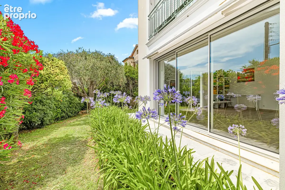 NICE NORD - COLLINE SAINT-SYLVESTRE - VILLA - 240 m2 - Terrain plat 750 m2 - Garage 160 m2 - 1 260 000 € - photo 8