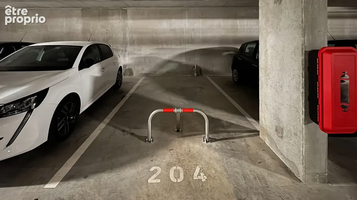 Parking à saint-sébastien-sur-loire - photo 5