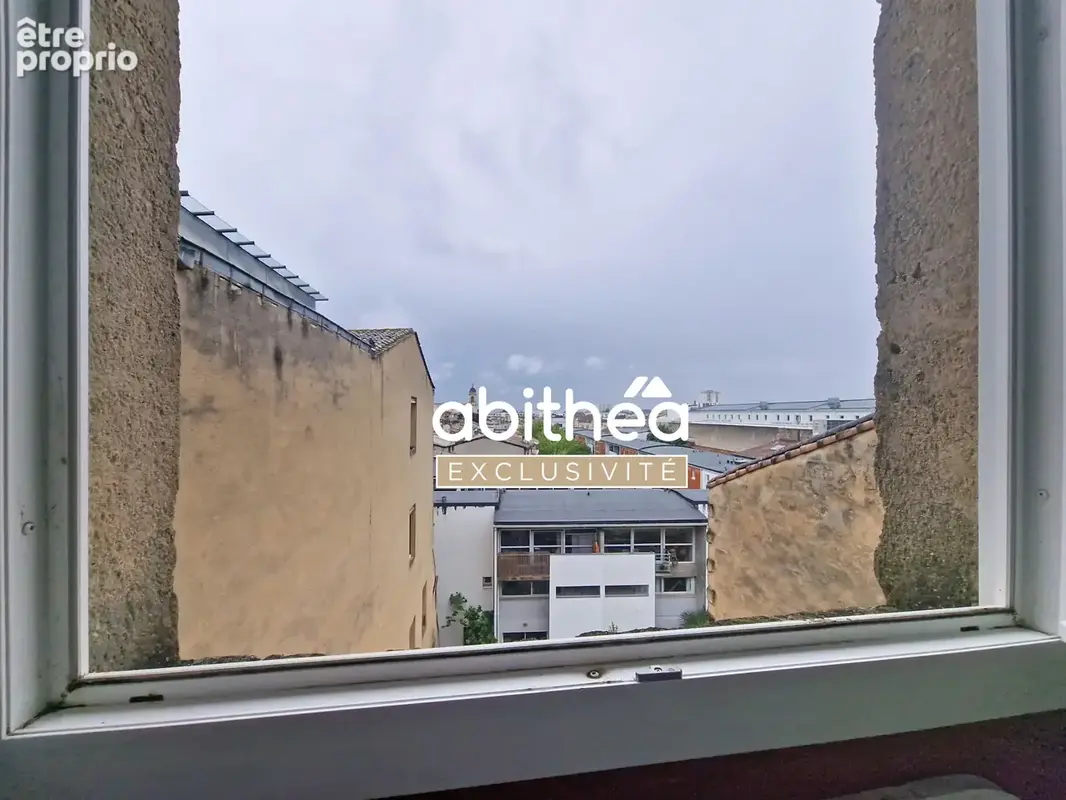 INVESTISSEMENT LOCATIF - Duplex - 24.21m2 - T2 - 3ème étage - Quai des chartrons - photo 3