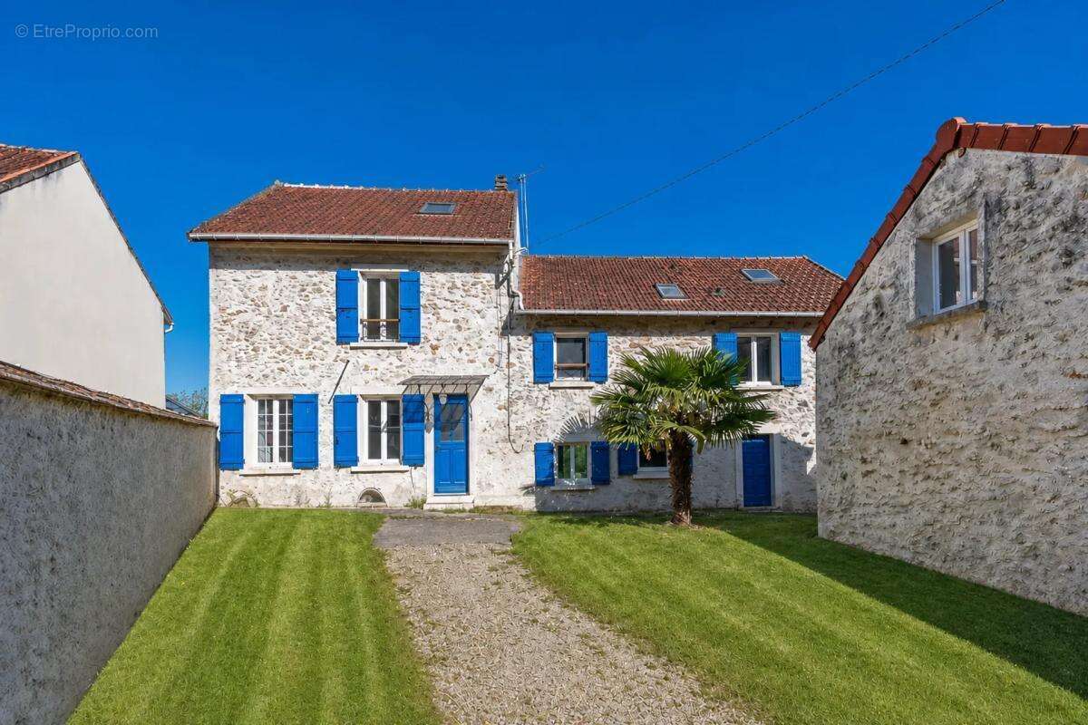 Maison de caractère 6 pièces louée - Fublaines - photo 12