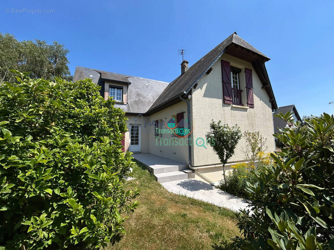 Maison à SAINT-MAURICE-D'ETELAN