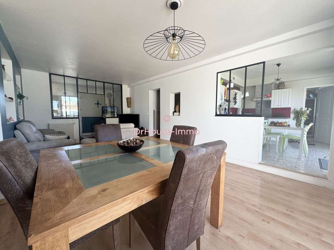 Maison 160 m² à Perigny  - photo 13