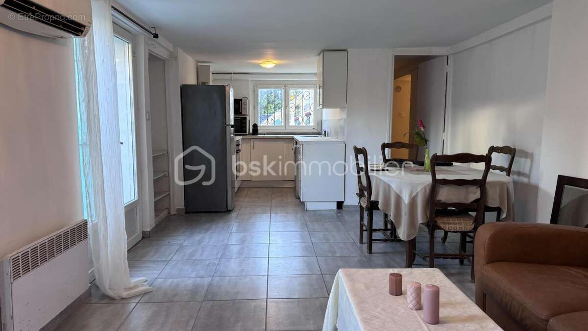 Appartement à LE REVEST-LES-EAUX