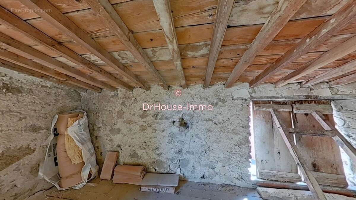 Commerce 65 m² à Lansac  - photo 37