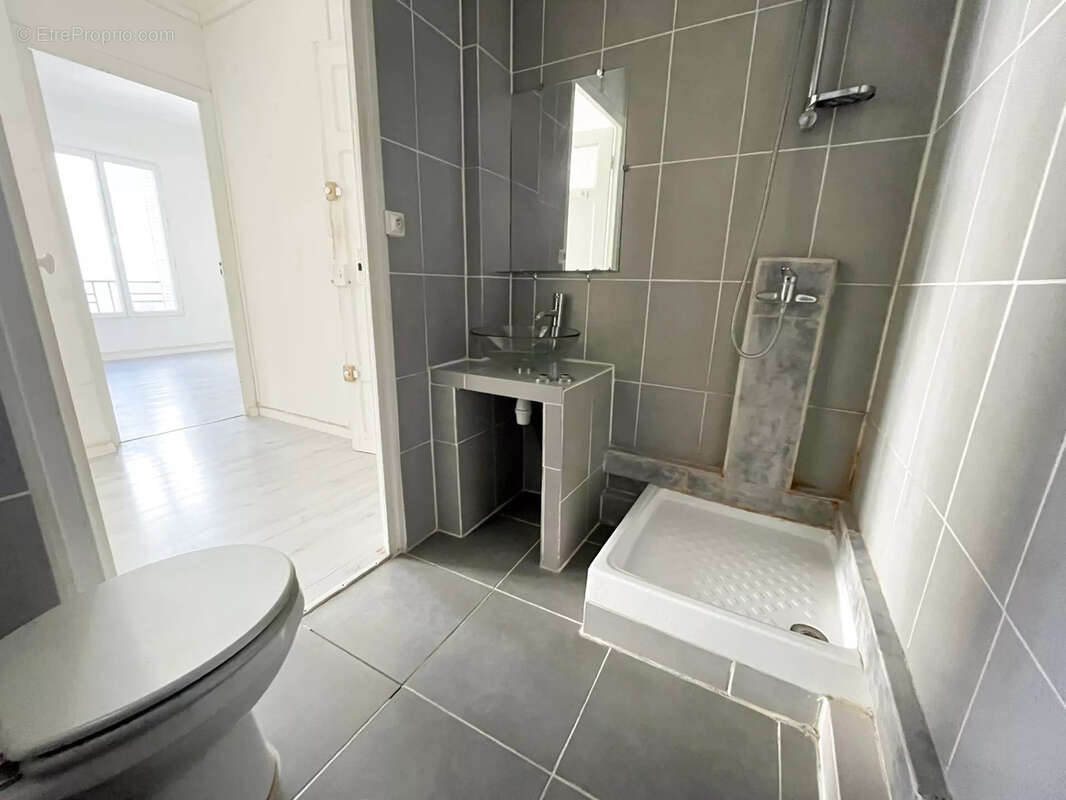 Appartement à MARSEILLE-6E