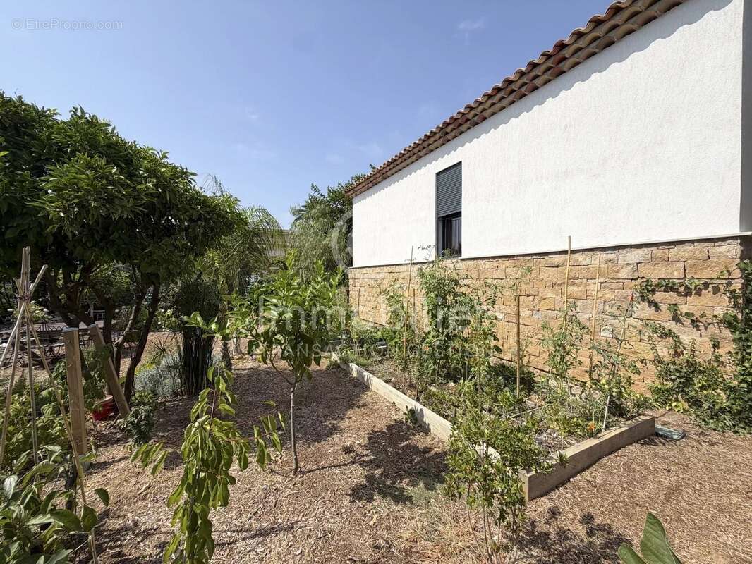 Cannes - Croix des Gardes - Maison neuve T3 - photo 15