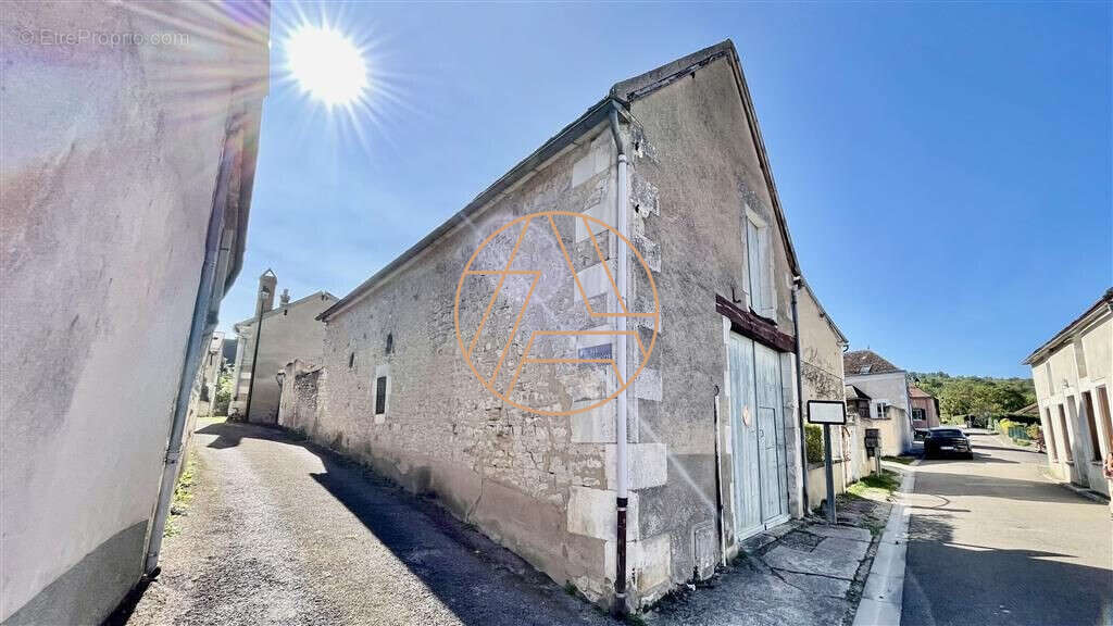 Maison à JUSSY