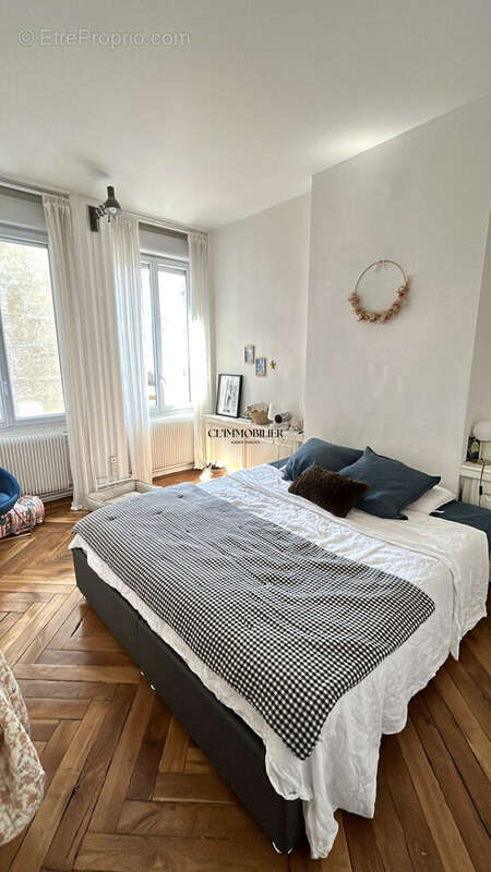 Appartement à SAINT-ETIENNE