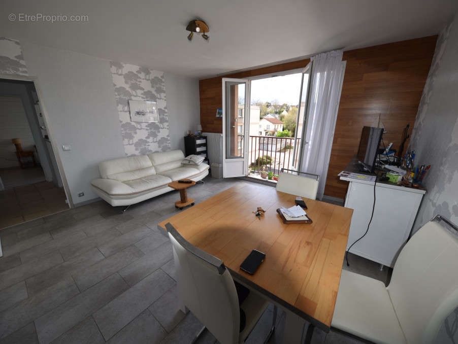 Appartement à COUBRON