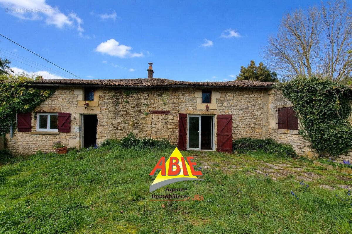 Photo 1 - Maison à SURIN