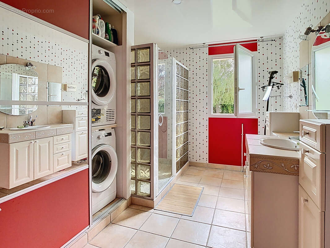 Maison à MONTS-EN-BESSIN