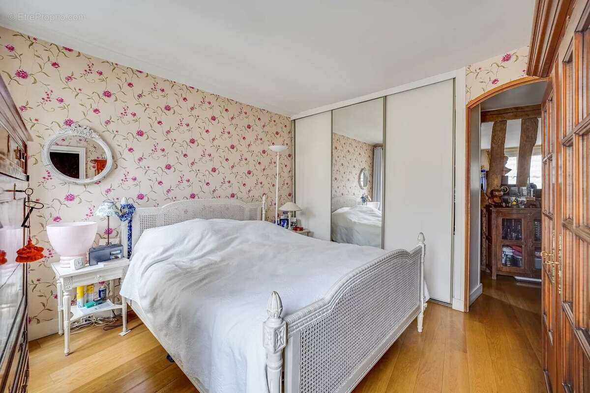 Appartement à PARIS-4E