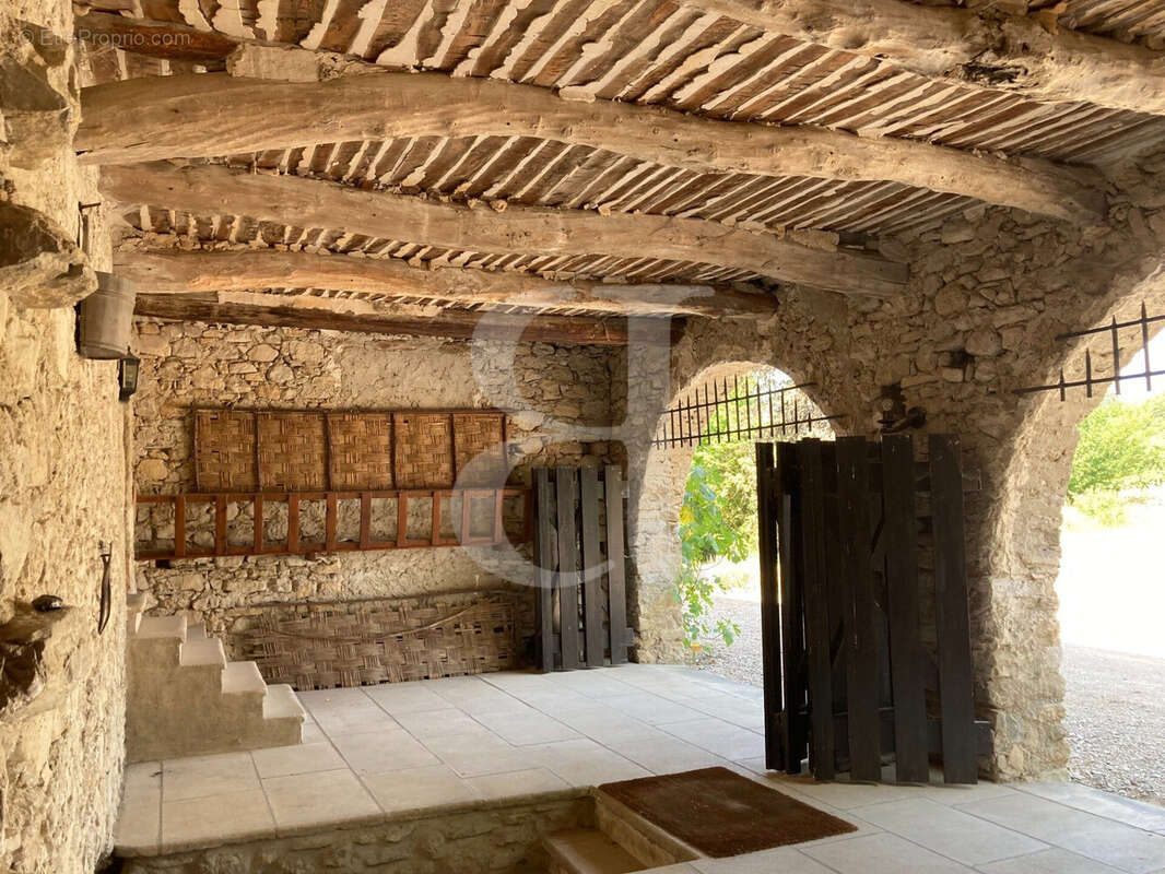 Maison à VAISON-LA-ROMAINE