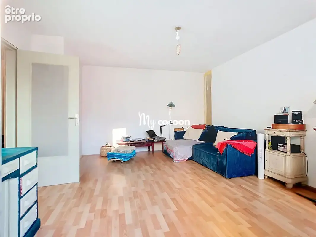 Lyon 7 - T3 - 71 m² - Balcon Parking - photo 6